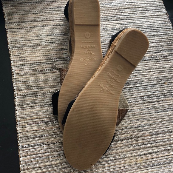 Eric Michael sandals size 10! - Picture 4 of 4